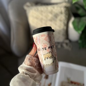 كوب القطة باللون الزهري