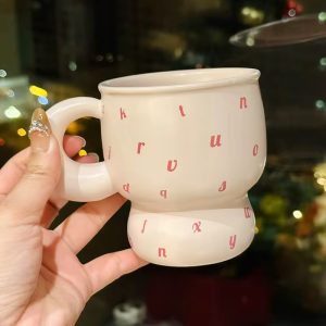 كوب الاحرف زهري